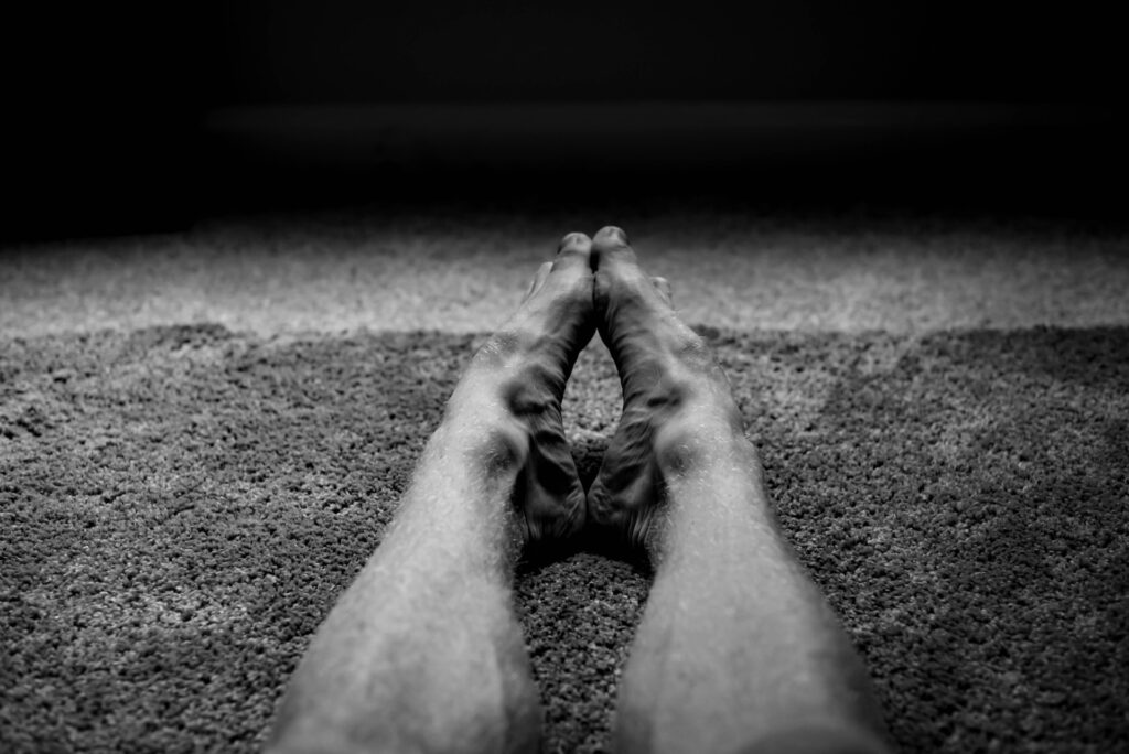 HD grey wallpapers, Atlanta, foot, carpet, body, feet, texture backgrounds, point, leg, HD dark wallpapers